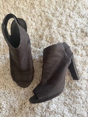 Stuart Weitzman Heels